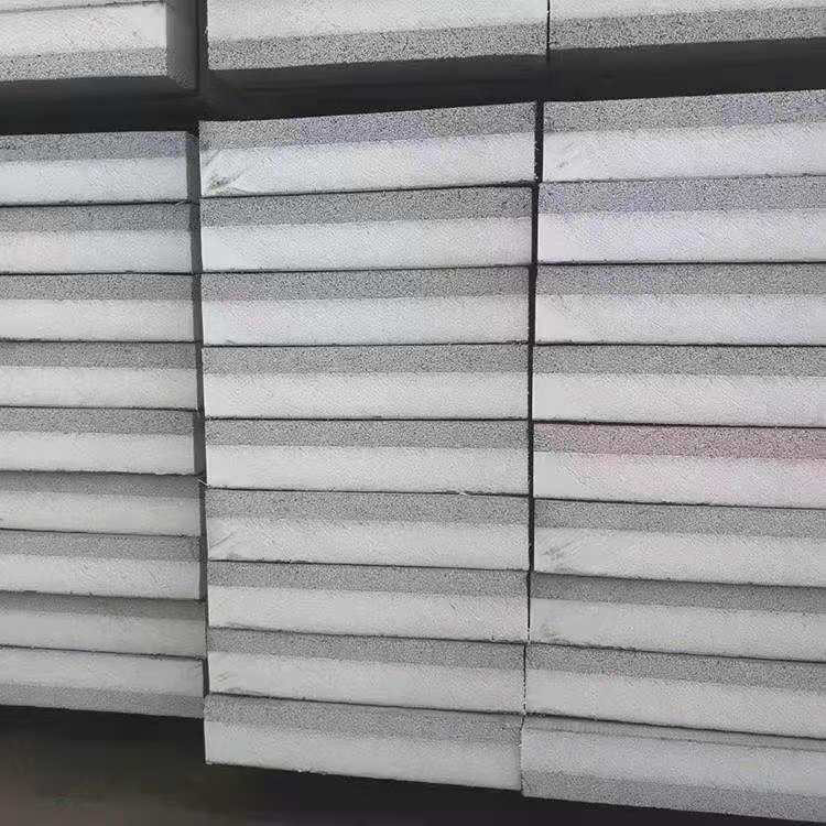 保溫結(jié)構(gòu)一體化復合免拆模板