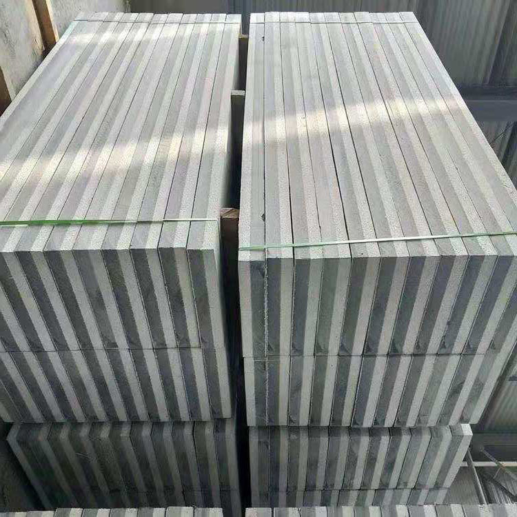 保溫結(jié)構(gòu)一體化復合免拆模板